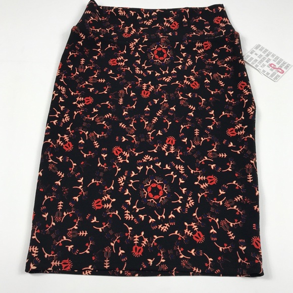 LuLaRoe Dresses & Skirts - Lularoe Cassie skirt size small